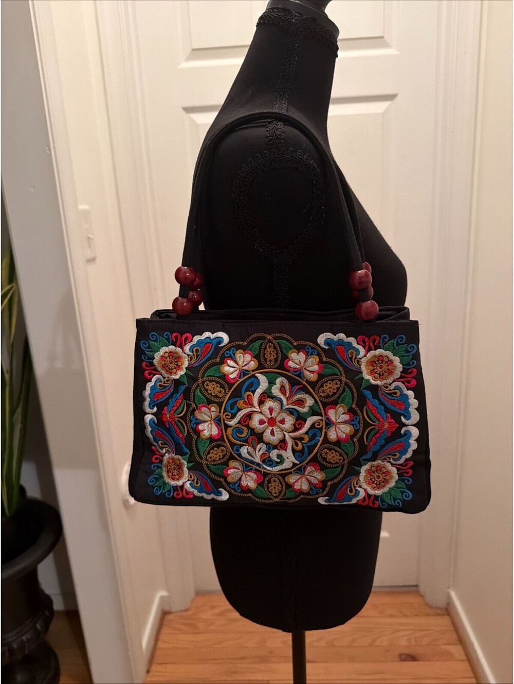 Vintage Boho Floral Embroidered Handbag Canvas Bag Wooden Bead Handle Ethnic